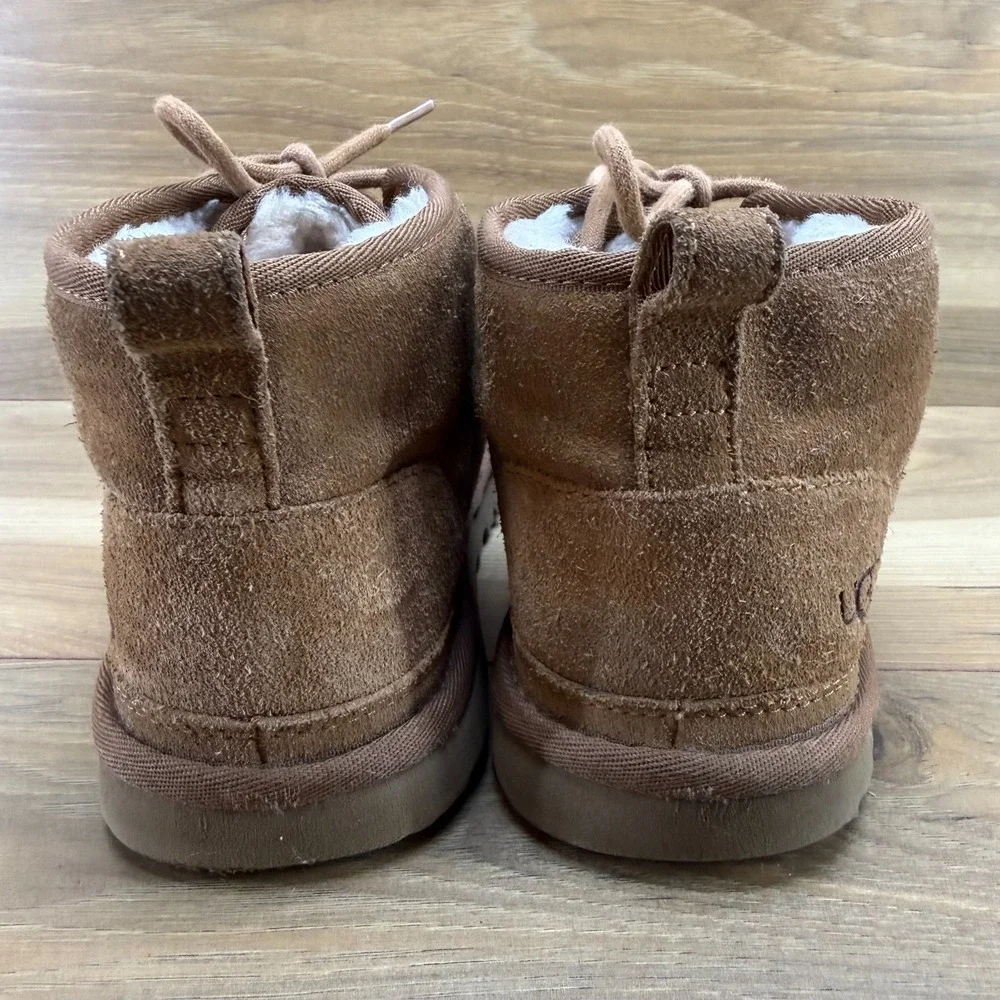 UGG Neumel Chukka Boot Mens 8 Chestnut Suede Shearling Fur Lined Lace Up